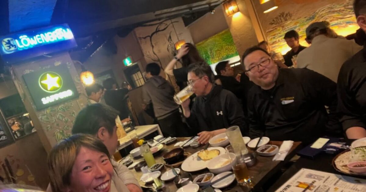 先日は少し早めに忘年会を催しました😀配布スタッフの方々や、内勤スタッフ、協力パートナー会社の方々と、たくさんの方々と一緒に日頃の労を労い、楽しい時間を過ごしましたみなさん、いつもありがとうございます#プロミー #福岡市 #ポスティング #福岡ポスティング #忘年会